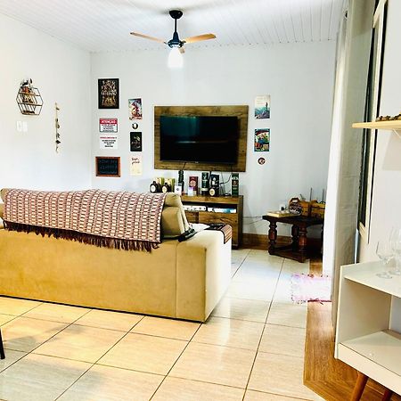 שאפאדה דוס גימאראייס Casa Com Spa De Hidro, Aquecedor E Cromoterapia A 1,0 Km Do Centro מראה חיצוני תמונה