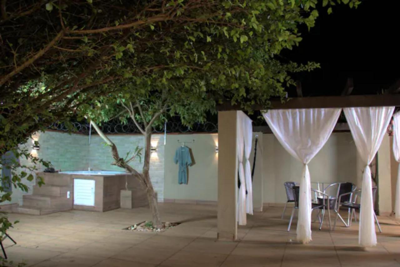 שאפאדה דוס גימאראייס Casa Com Spa De Hidro, Aquecedor E Cromoterapia A 1,0 Km Do Centro מראה חיצוני תמונה